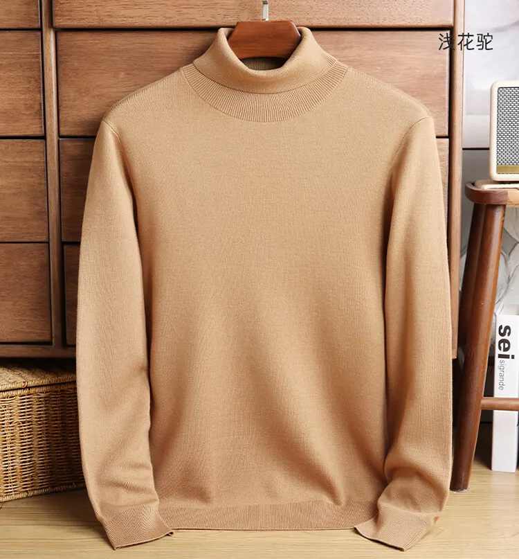 Men's knitted sweater