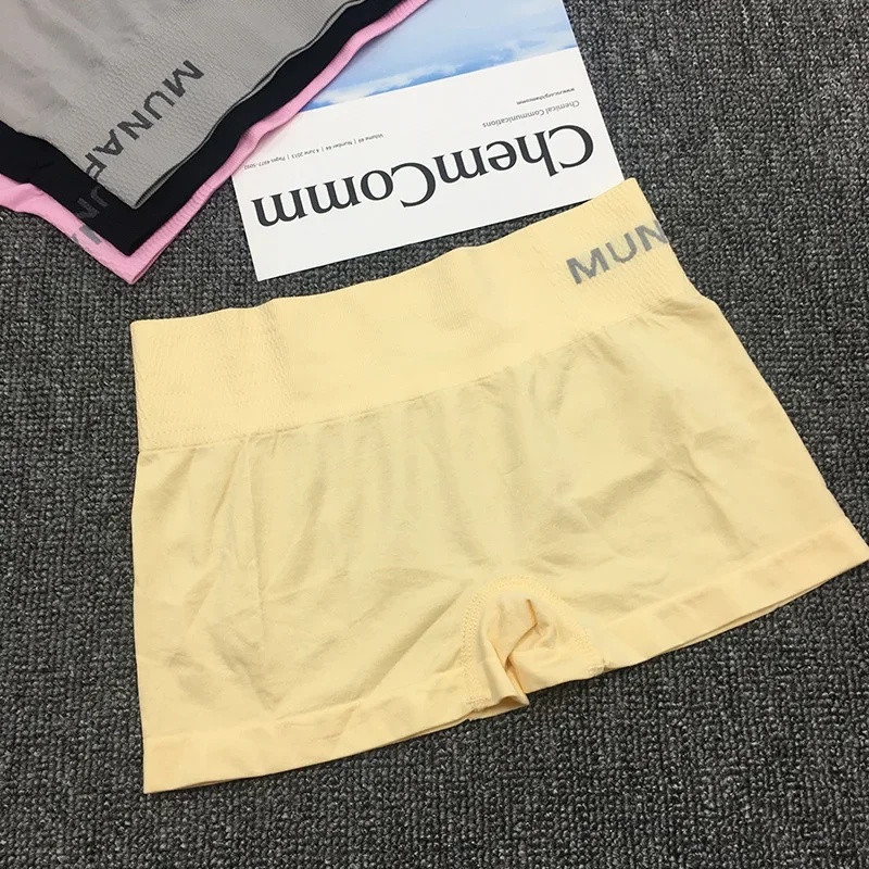 ยืดหยุ่นสูงผู้หญิงไม่มีรอยต่อกางเกงขาสั้นความปลอดภัยบาง Tights สําหรับผู้หญิงกางเกงภายใต้กางเกงขาสั้นผู้หญิง Legging กางเกงขาสั้นสไตล์นักมวย