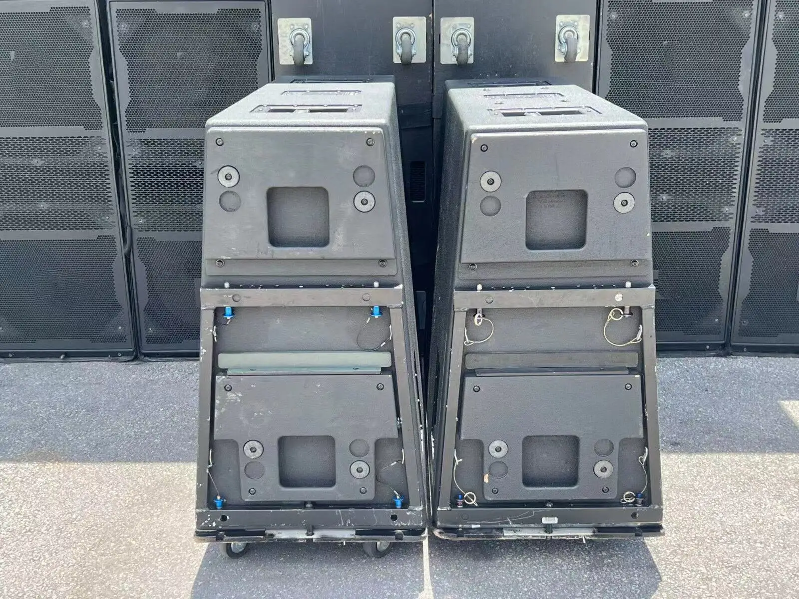 

VT4880 Dual 18 Inch High Powerful Passive Subwoofer for Stage Performance - Professional Sound System