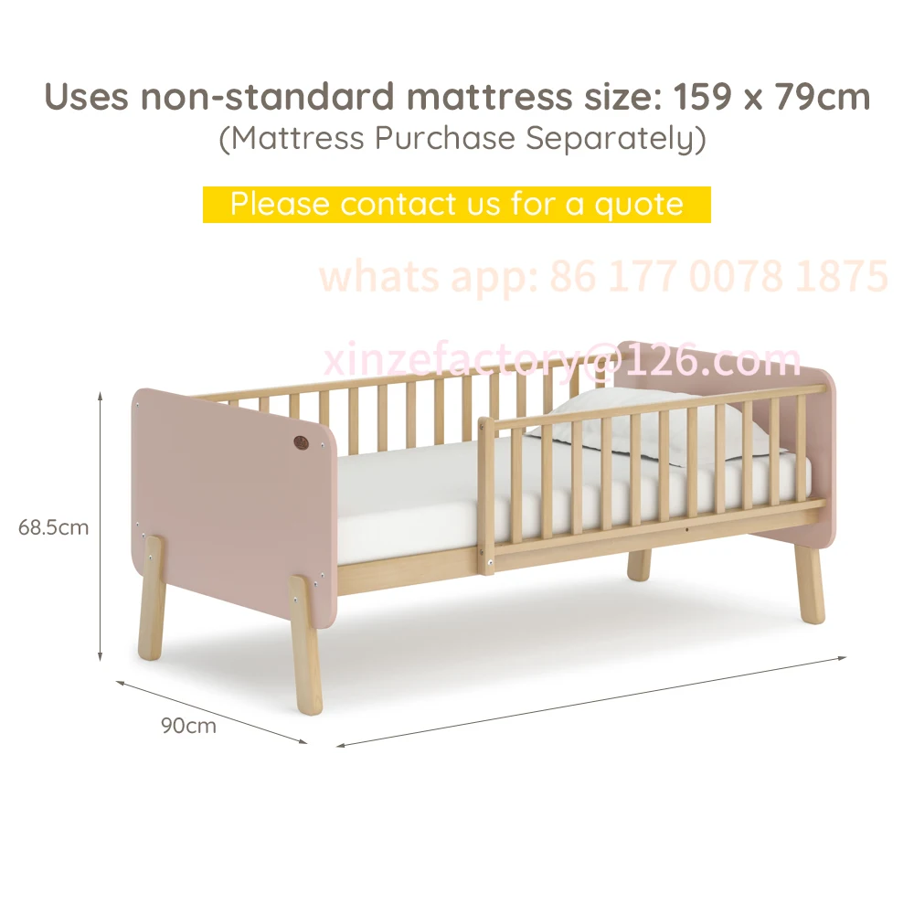 Aanpasbaar hoogwaardig modern fabrieksbed van natuurlijk massief hout, om te bouwen tot klein, duurzaam houten kinderbedje voor peuters.