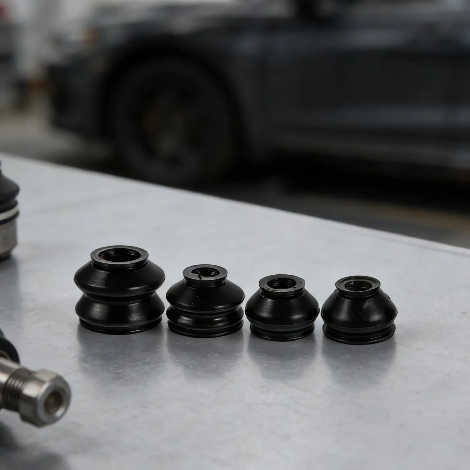 14Pcs Universal Ball Joint Boot Rubber Dust Cover Protector Suspension Steering Tie Rod Boot Replacement Kit for Automotive