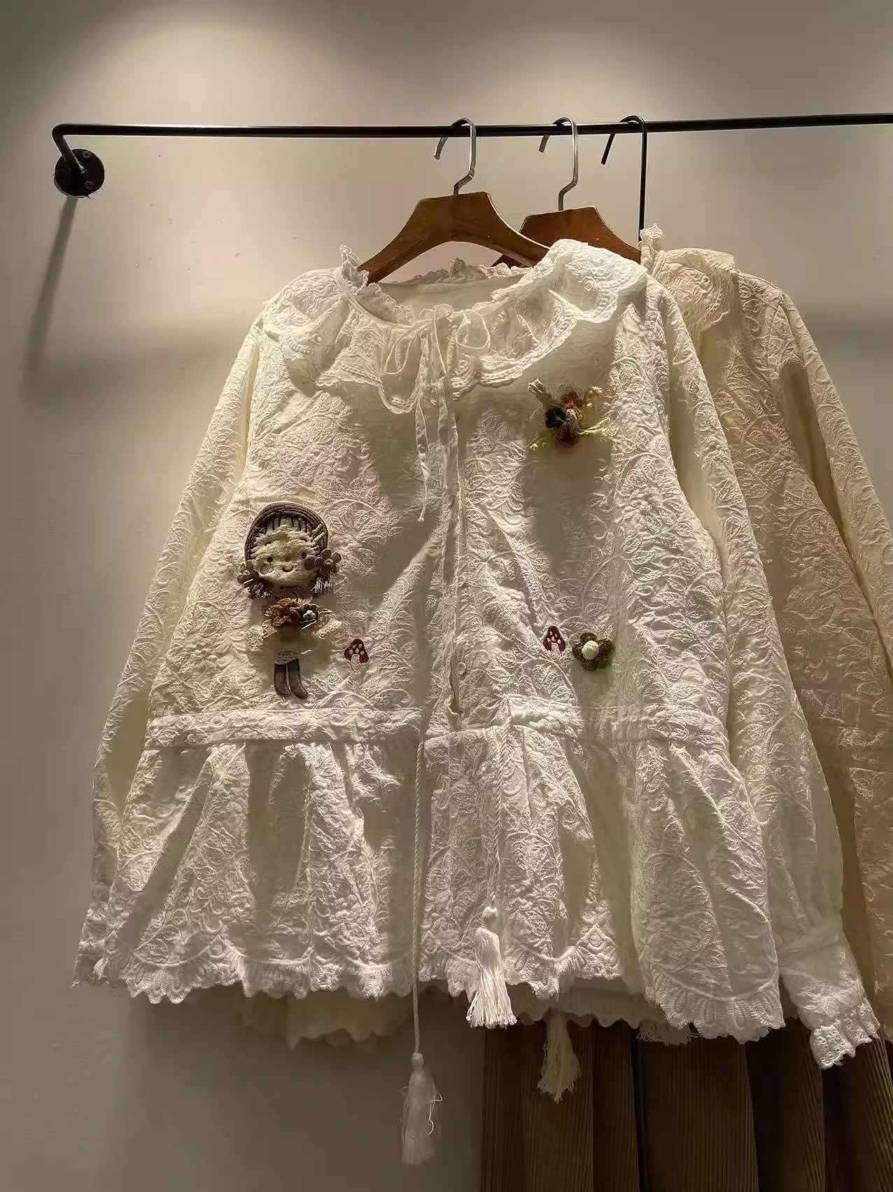 

2026 Sweet Lolita Clothing Mori Girl Style Kawaii Blouses Peter Pan Collar Cartoon Lace Embroider Fleece-lined Shirts