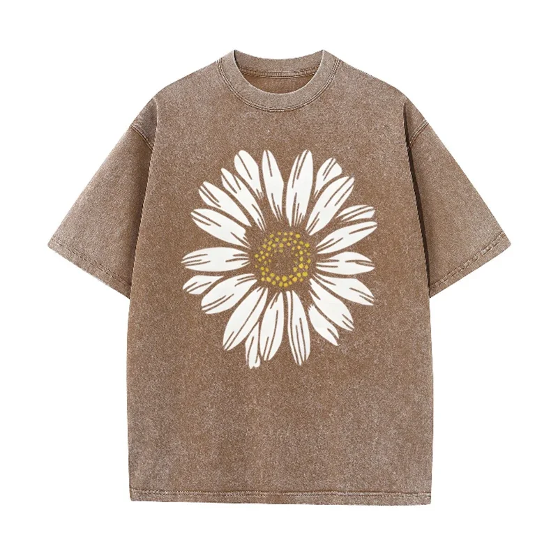 daisy print t shirt、vintage washed tee、minimalist streetwear、black casual tee、flower print street top