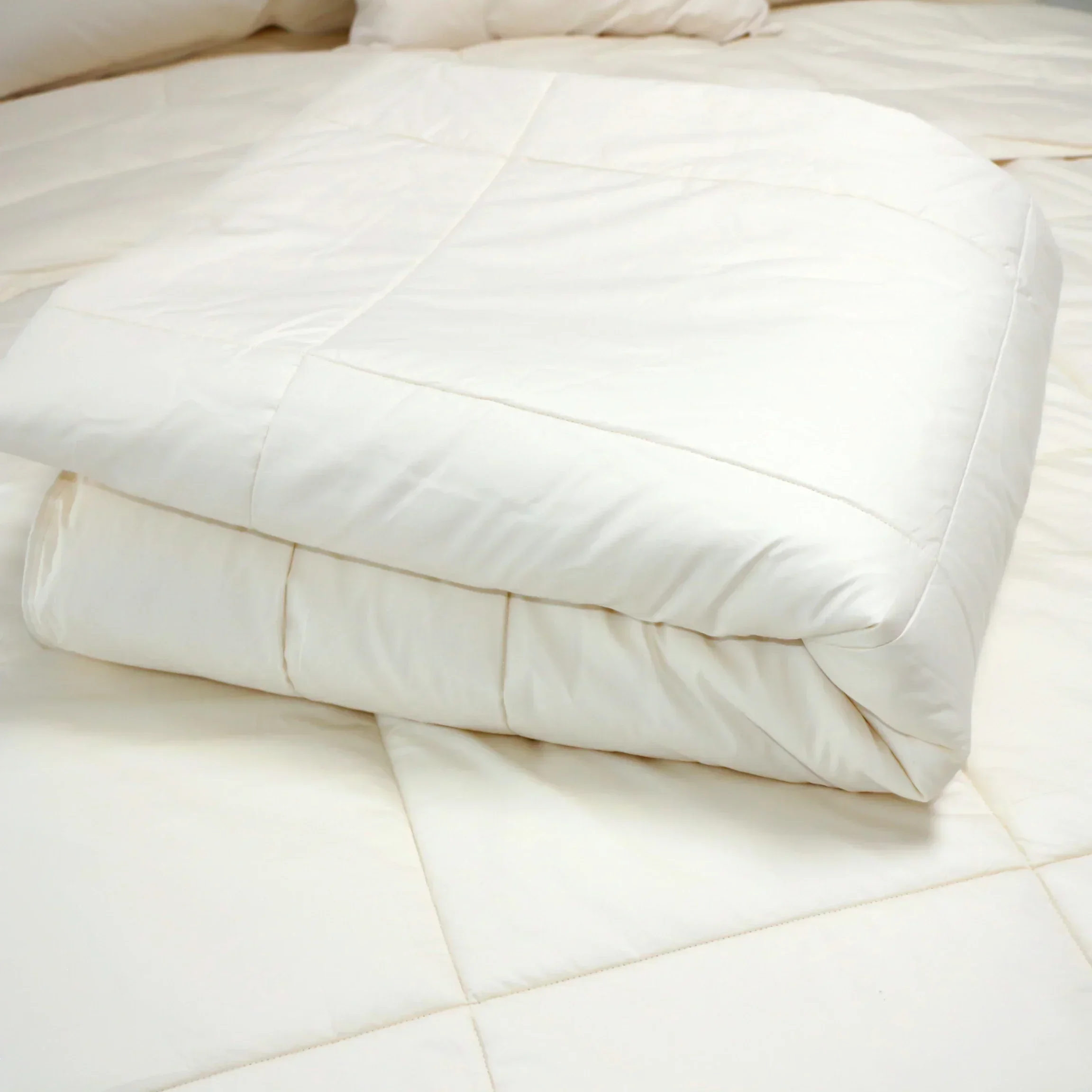 Ready to Ship Super King Size 100% Natural New Zealand Wool 100% Cotton Shell Fabric Duvet Insert Comforter for All Season