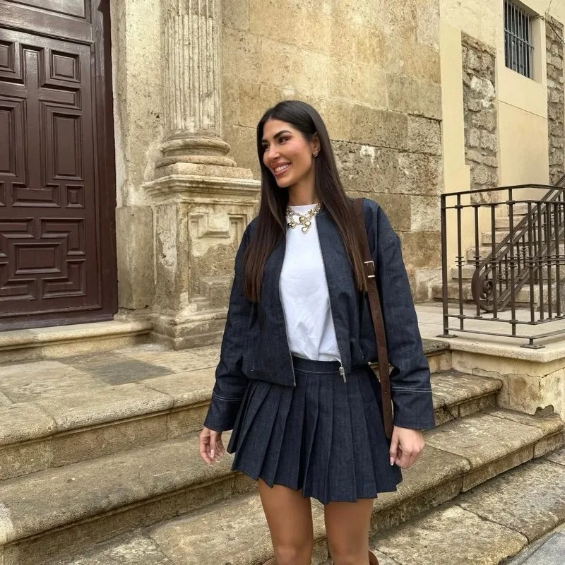 The New Autumn Fashion Women's Suit. A Denim Pilot Jacket, Jacket Denim Skirt, Is A Two-piece Set That Is Both Stylish Versatile