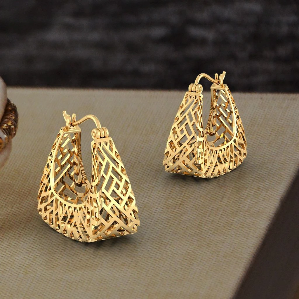 Retro Hollow Triangular Hoop-Shaped Earrings Made of Copper, Suitable for Women as Jewelry, for Daily Wear.