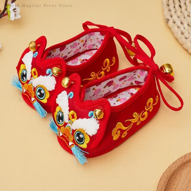 

Newborn Baby Tiger Head Shoes Chinese New Year Kids Shoes Traditional Embroidery Children's One-Year-Old Birthday Gift