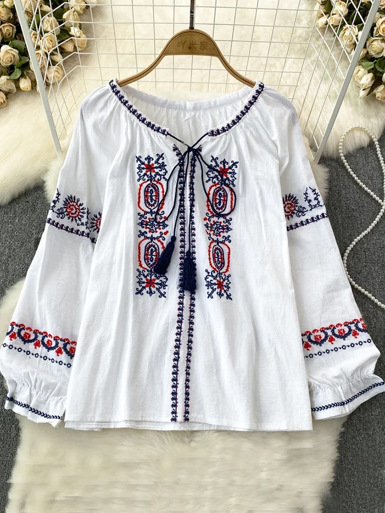 Spring Ethnic Style Retro Heavy Industry Totem Embroidery Tassel Lace Round Neck Puff Sleeve Top Trendy Women Blouse D1590