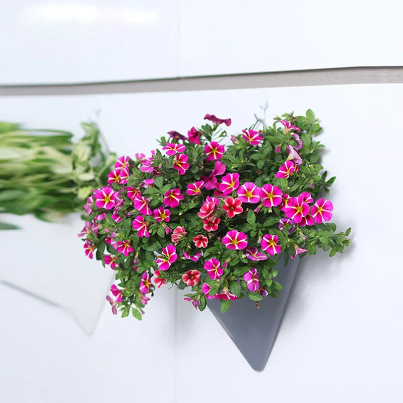 Triangular Wall Hanging Planter Self-watering Plastic Flower Pot Corner Wall Mounted Plant Pot For Indoor Herbs & Flowers Decor