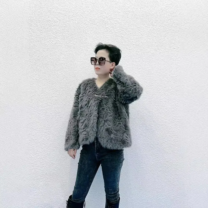 Luxury Women's Clothing Faux Mink Fur Coat Autumn Winter Warm Faux Fur Jacket Soft Outerwear Top V-neck Long Sleeves Design Tops