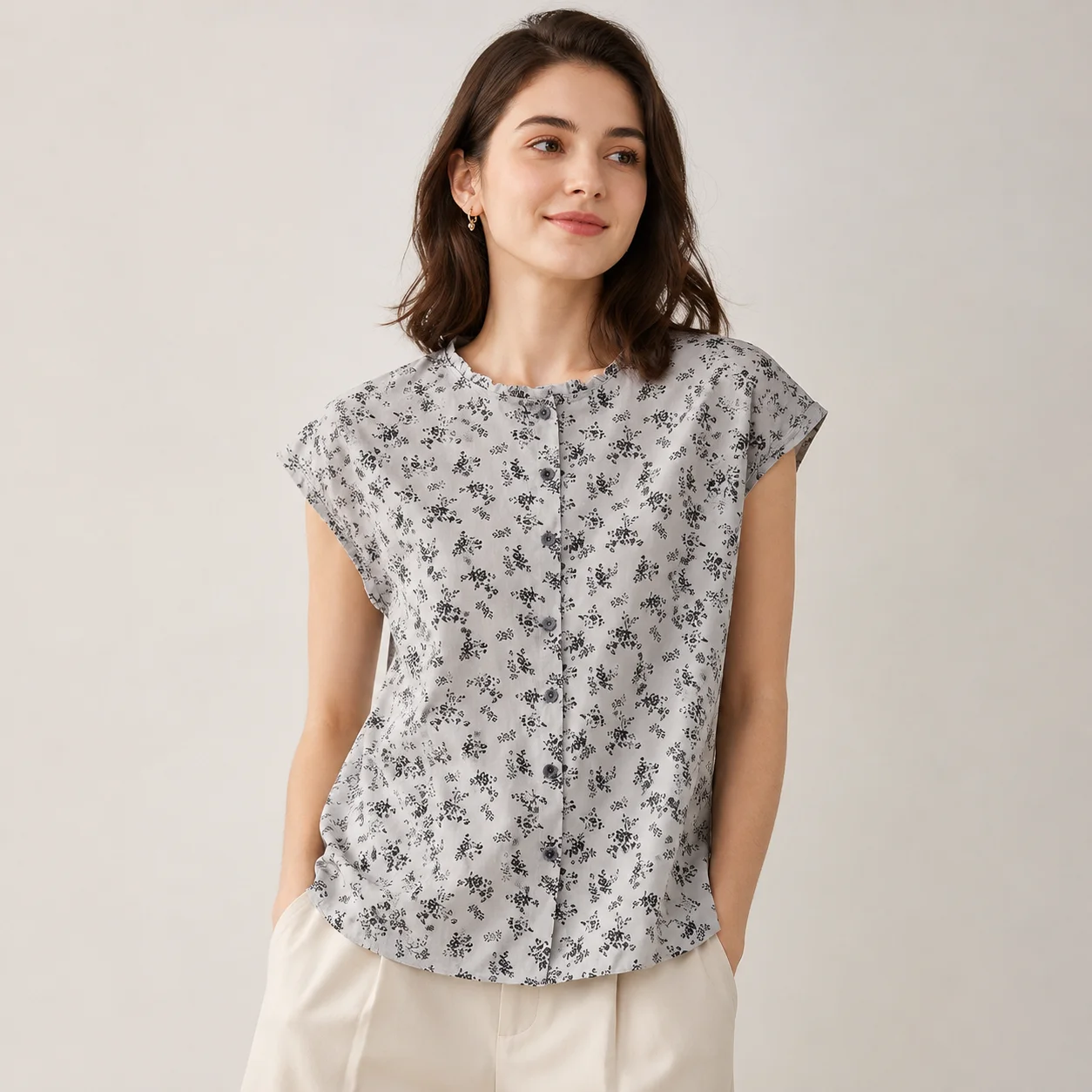 EOENKKY Women White Ditsy Floral Blouse Sleeveless Ruffle Neck Button Front Loose Fit Summer Cotton Top