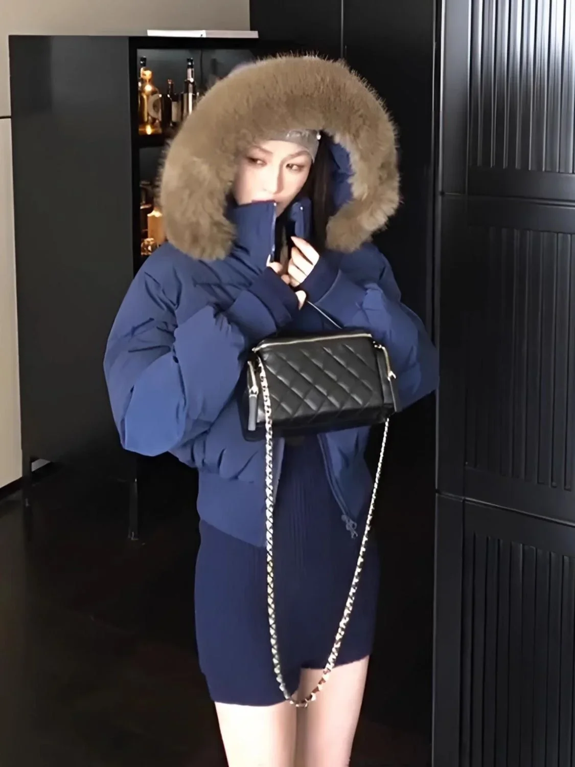 Lady Navy Blue Cropped Hooded Puffer Jacket With Faux Fur Collar Zip‑up Loose Short Cotton Padded Coat Winter Warm Outerwear