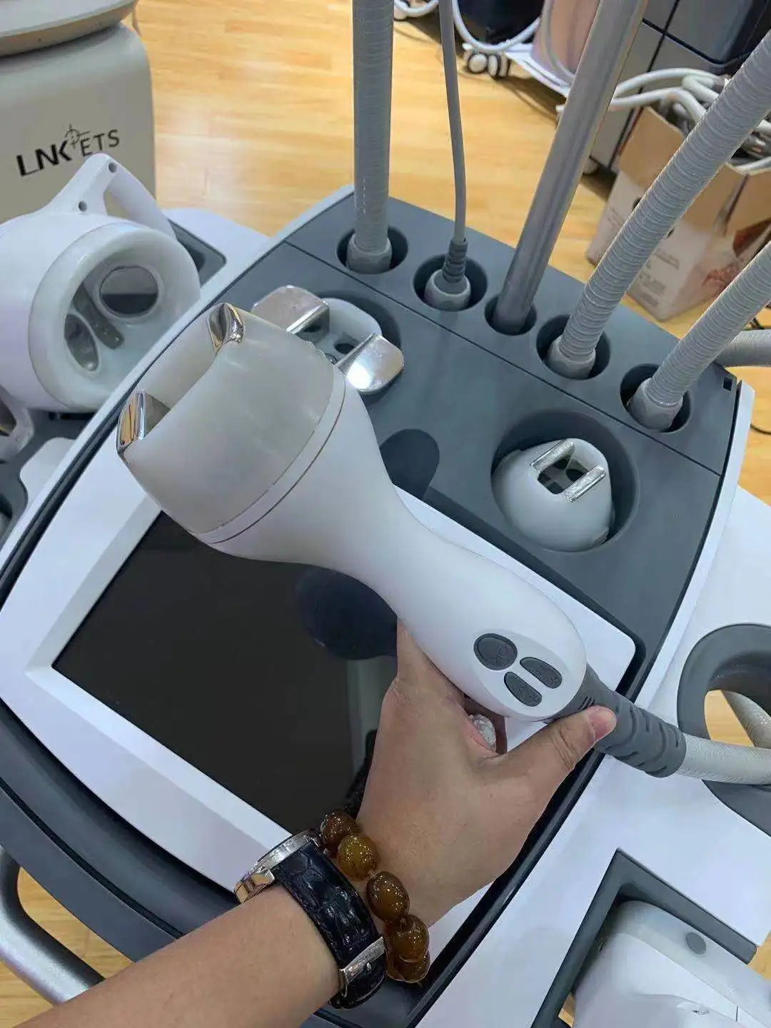 4-in-1 Vela Boby Shape Multifunction Ultrasound Vacuum Roller Sculpting Slimming Massage Body Shaping Machine for Fat Reduction