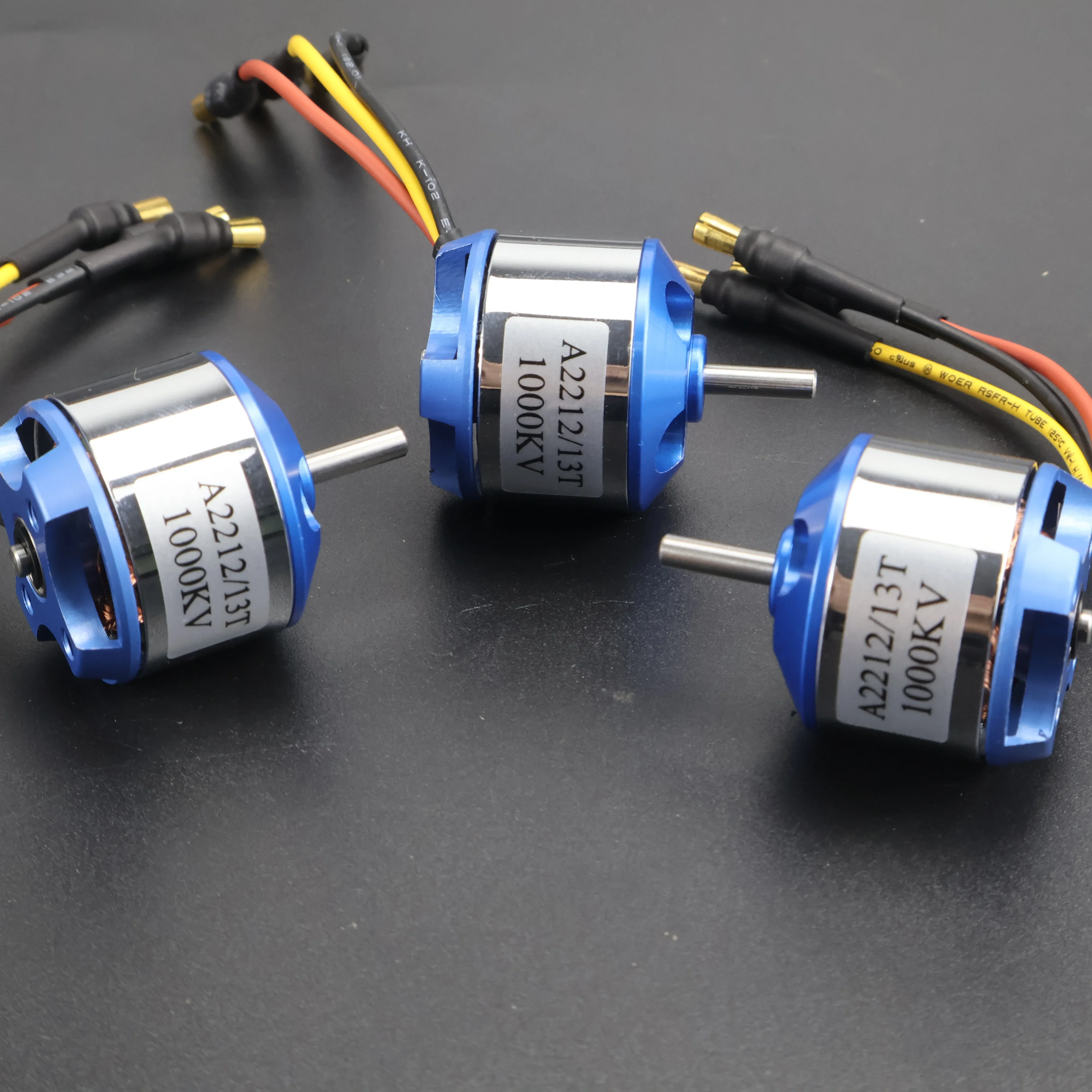 

3 шт. бесщеточный двигатель 1000 кВ для радиоуправляемого самолета, летающего дрона, многороторный бесщеточный двигатель с ротором