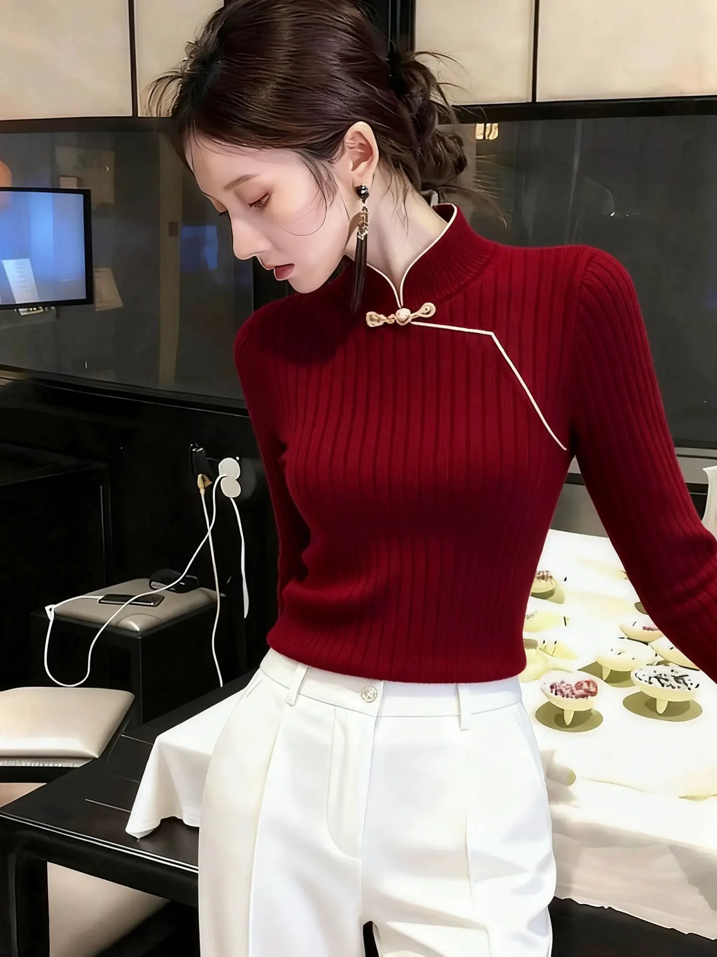 

Ele Red Long Sve Knitted Sweater Chinese Sle Button up Women's Winter Faion Commute Warmth High End European Brand