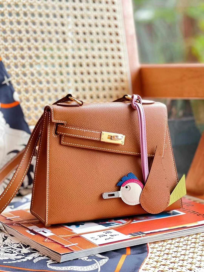 Flying Bird Key Bag Pendant Handmade Schoolbag Bagpack Crocodile Ornament Vintage Handcraft Car Keychain Hanging Accessories