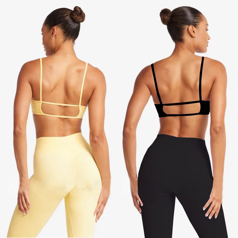 ملابس اليوغا المكونة من قطعتين من PMWRUIN للنساء: حمالة صدر رياضية بظهر Strappy وسراويل ضيقة قابلة للتنفس وقابلة للتمدد للياقة البدنية واليوجا والجري