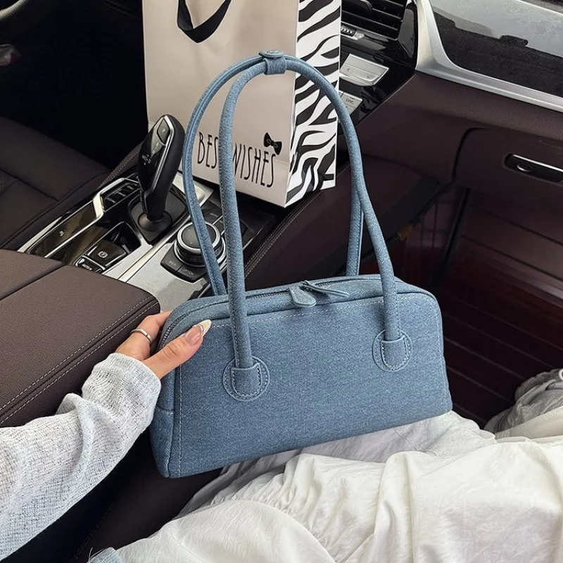 

Elegant Ladies Hand Bags Crafted From Premium Leather Featuring Paris Inspired And Trendy Daily Style ​