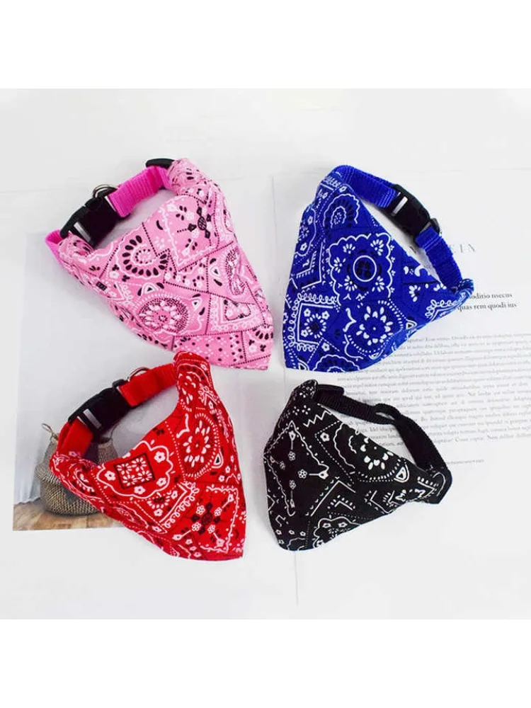 Bandage triangulaire réglable pour chien et chat, écharpe lavable, col Bandana, bavoirs, décor de cou de chat, déguisement de fête d'anniversaire