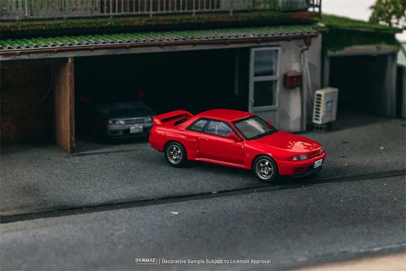 

Jcollection 1:64 Skyline GT-R (BNR32) Red Die-Cast Car Model Collection Miniature