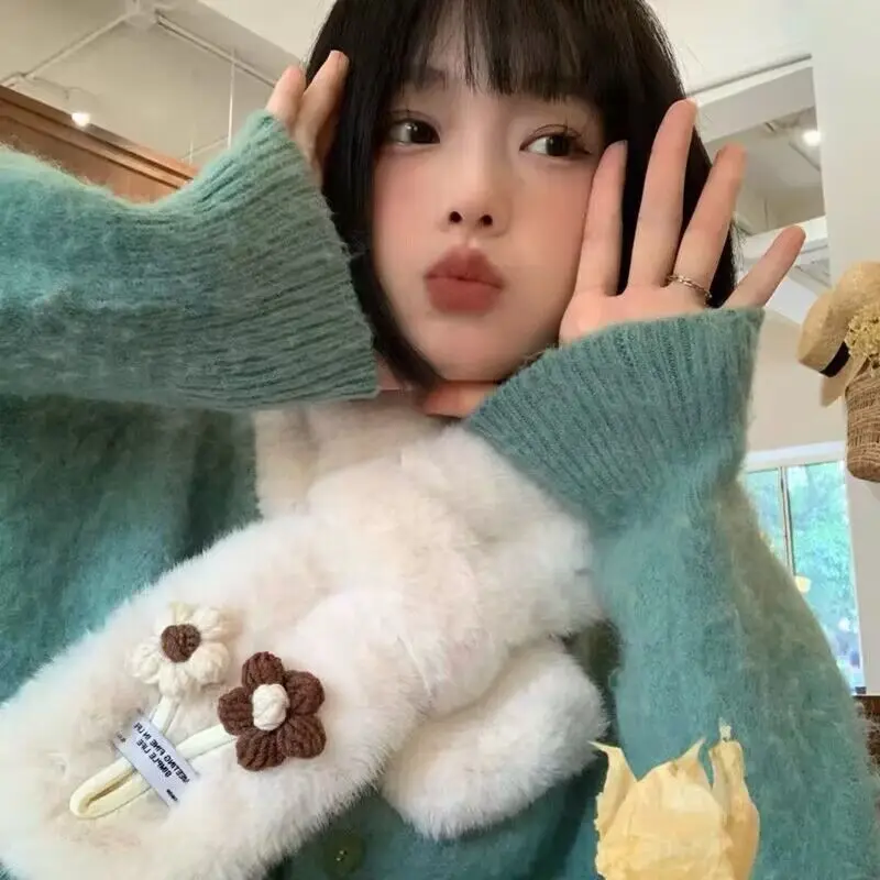 وشاح زهرة لطيف للنساء الشتاء رقيق الفراء الصليب الأوشحة بلون أفخم الدافئة منديل الفتيات الرقبة أدفأ