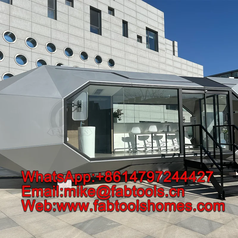 Luxury mobile store Custom outdoor capsule house Used in coffee shops and convenience stores