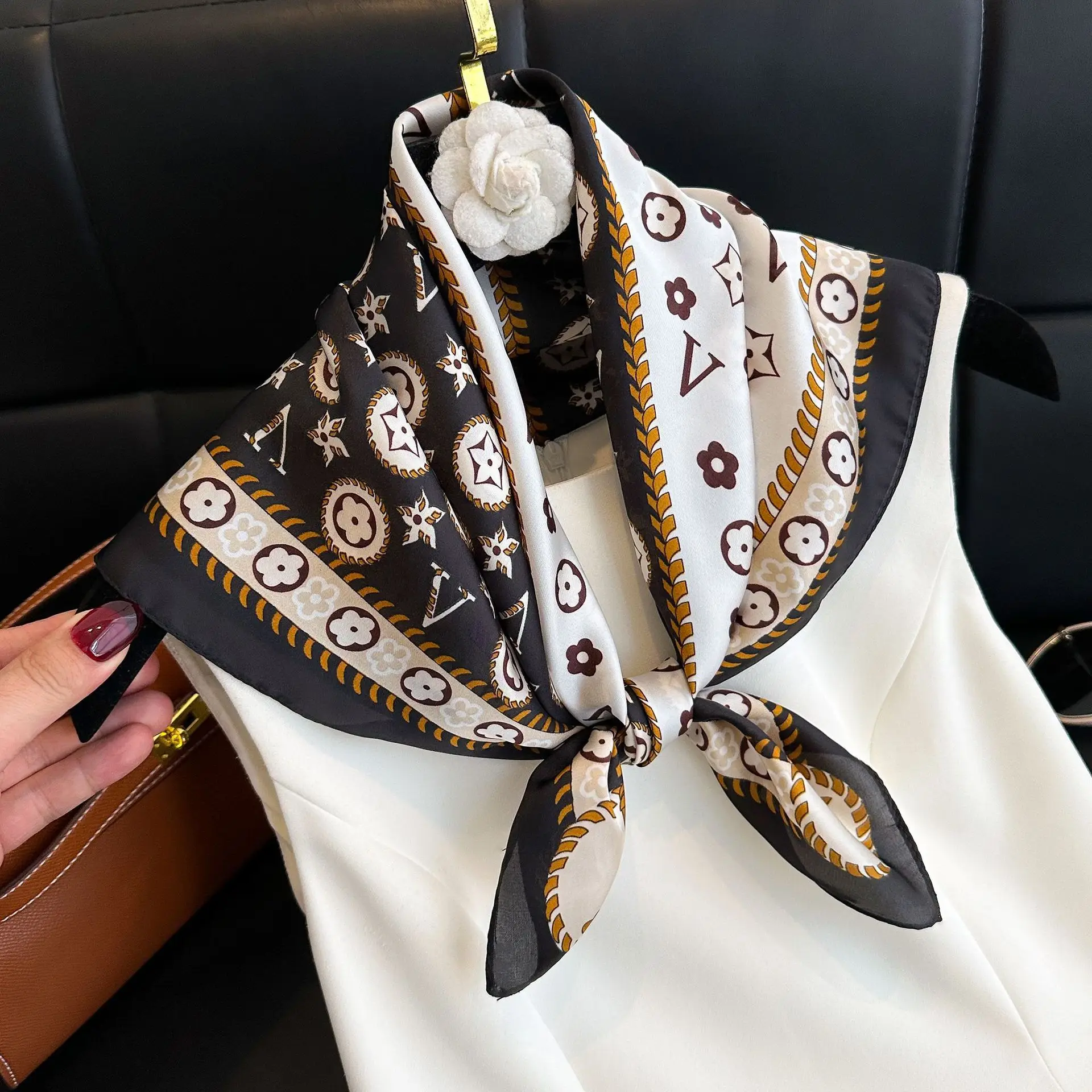 70cm Square Scarf  for Women Retro Printed Satin Silk-like Neck Scarf Fashion Versatile Office Elegant Small Scarves Hijabs