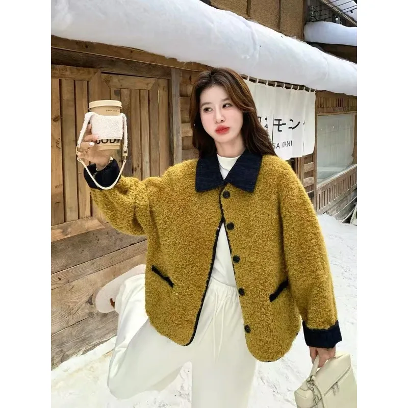 2026 New Contrasting Color Splicing Lapel Imitation Fur Integrated Thickened Jacket Winter Fashion Versatile Casual Loose