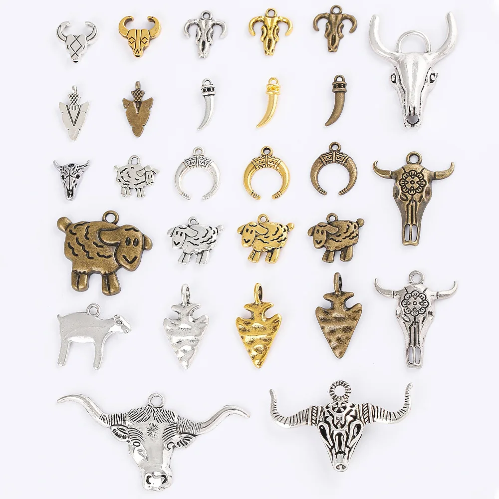 Accesorios de joyería DIY de aleación, accesorios de cuchillo de media luna con cabeza de toro ahuecada, collares, colgantes