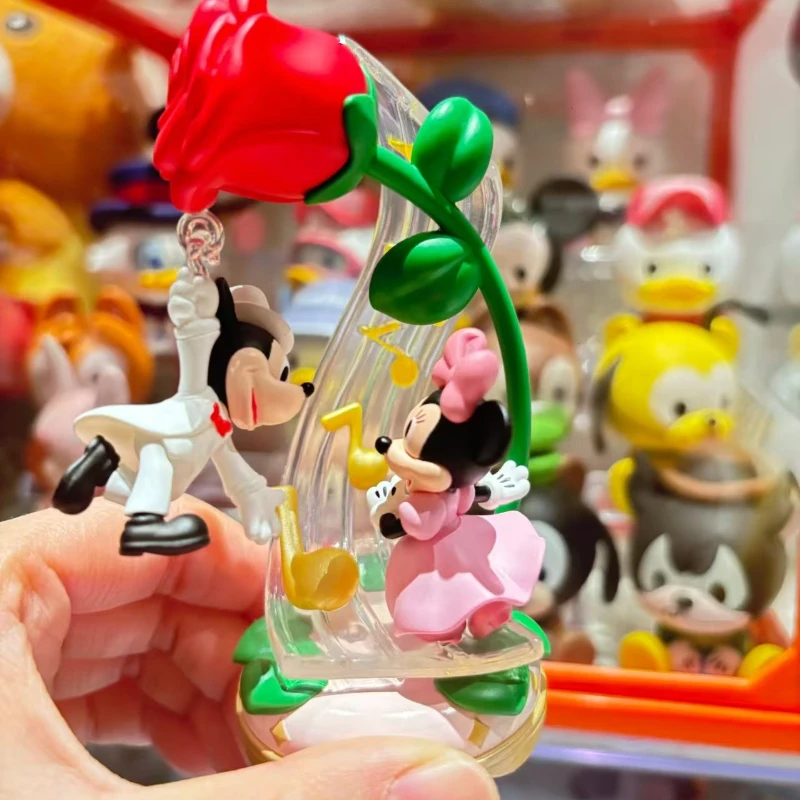 De Mickey-familie Swaying Dream-serie Blind box Donald Duck-beeldjes Poppenspeelgoed Tafelbladornamenten anime Goofy Goof-omtrek
