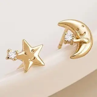 

14K Gold-Plated Zirconium Star Moon Stud Earrings 925 Silver Simple Light Luxury Jewelry