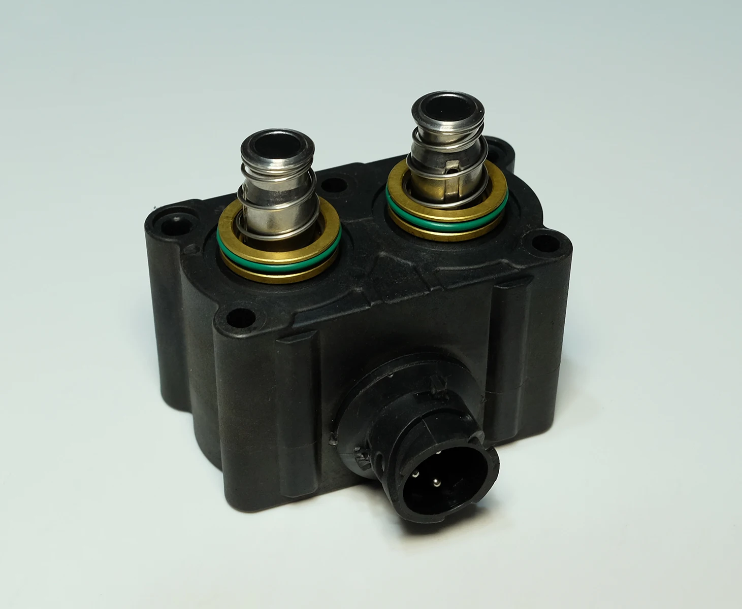 4422312221 4213509232 0025403797 Trailer Gearbox Solenoid Valve For BEN-Z