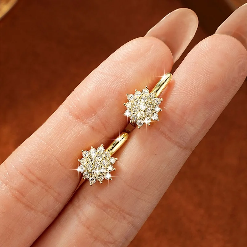 Rrjzz Sparkling Starlight Exquisite Ohrclip-Ohrringe, D-Farbe, vollständig mit Moissanit besetzt, Creolen für Frauen, Geburtstagsgeschenke, Schmuck – Detail 5