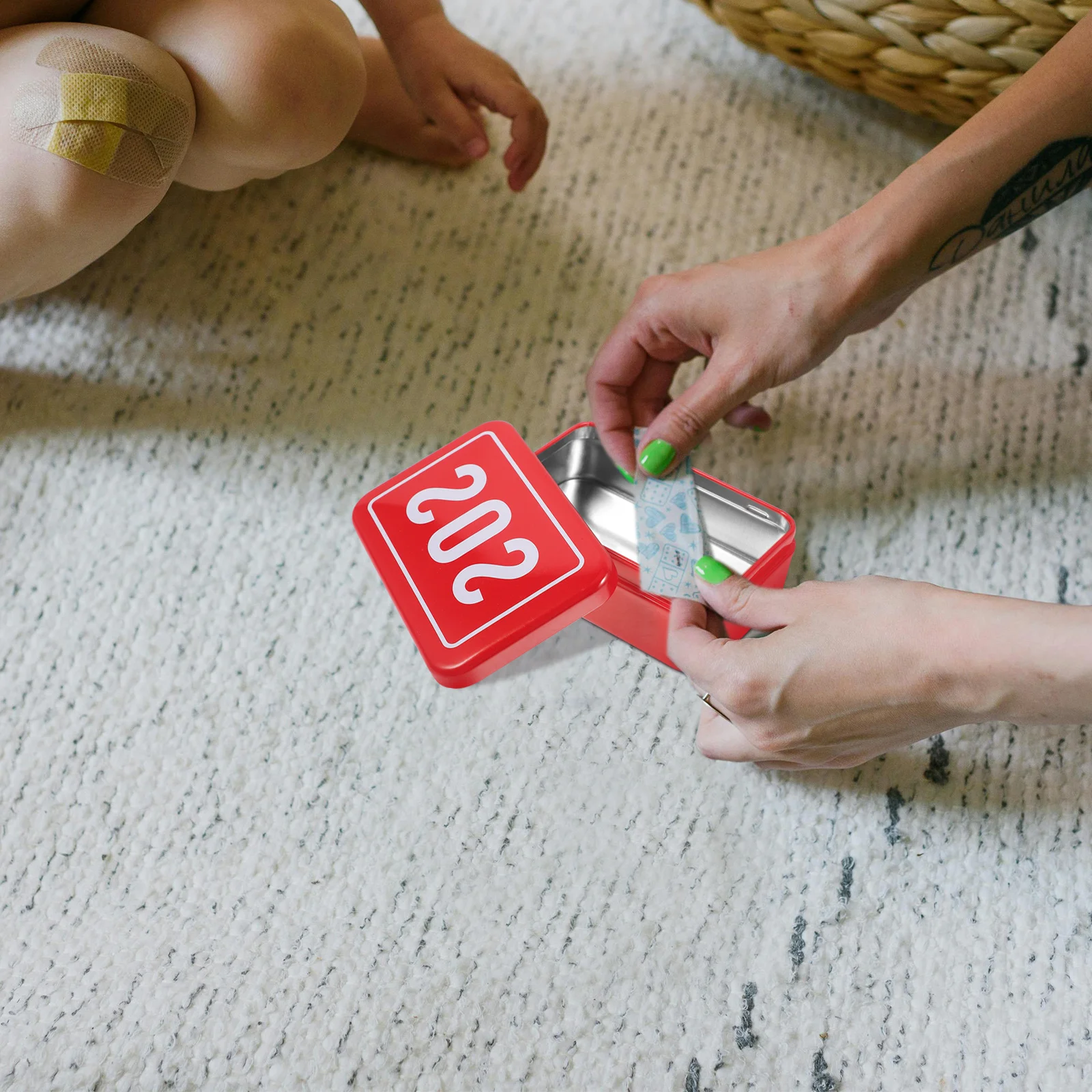 علبة طبية معدنية متينة، صندوق تخزين أدوية محمول مدمج، منظم الإسعافات الأولية في الهواء الطلق، تخزين طبي في حالات الطوارئ #4