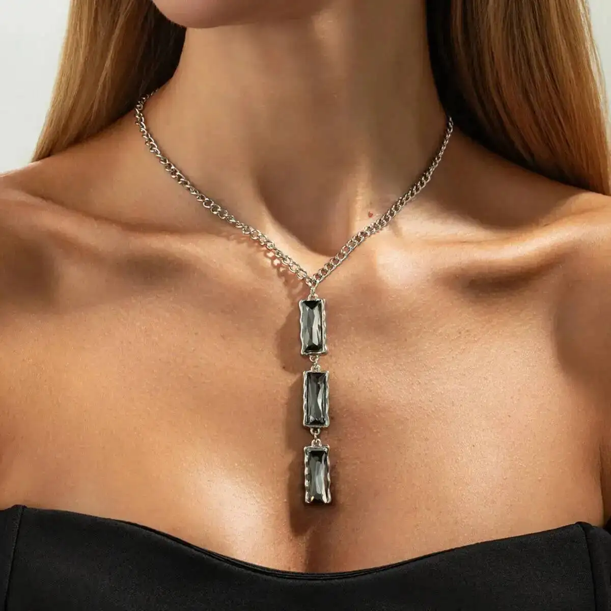 

Lacteo Creative Exquisite Shiny Square Rhinestones Pendant Necklace Retro Luxury Adjustable Sweater Chain Party Daily Jewelry
