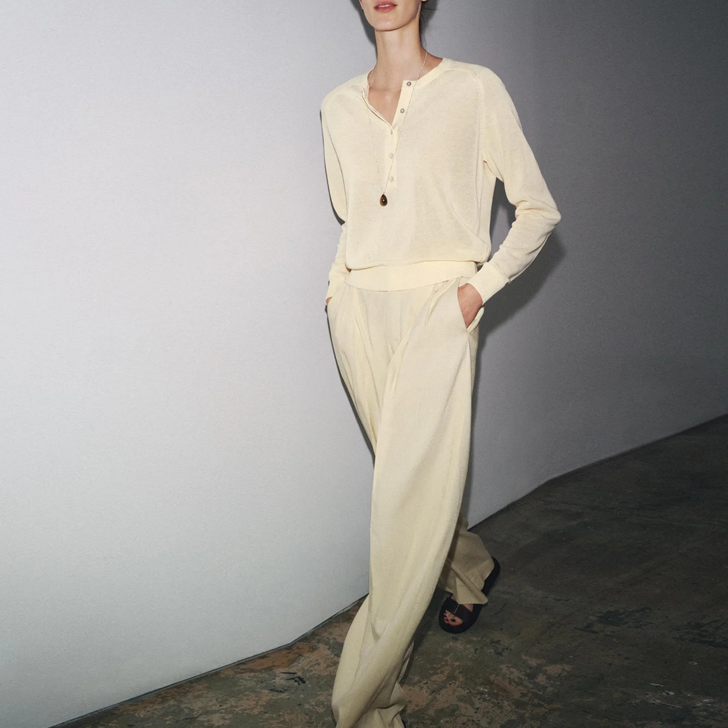 Z Women's Knitted Long Sve Faion Simple Sle Daily Wear 2025 New Arrival Chinese Manufacturer Full Sve Knitwear