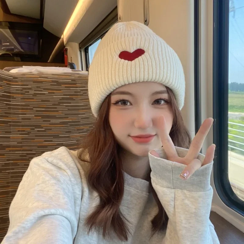 Cute Embroidered Love Hat Women Men Autumn Winter Warm Casual Versatile Student Knitted Hat Beanies Skullies Heart Couple Hat
