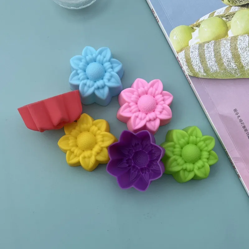 20Pcs 5cm New Coreopsis Flower Cake Mold Cupcake Cup Heat Resistant Nonstick Silicone Soap Chocolate Pudding Molds Baking Tools