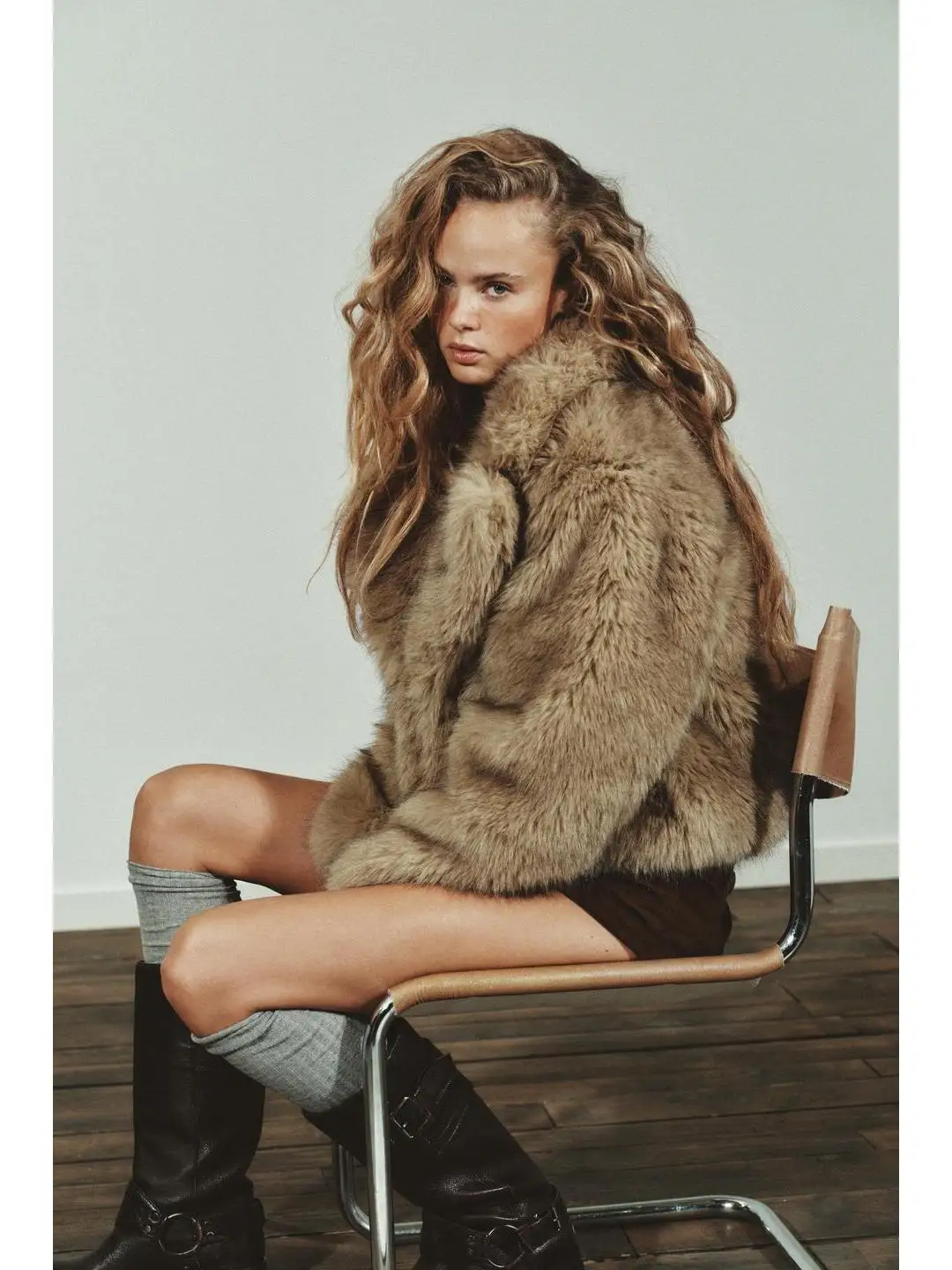 

Faionable Artificial Fur Effect ort Coat with Stand Collar Long Sves Casual Sle Women's Jaet for Autumn Winter