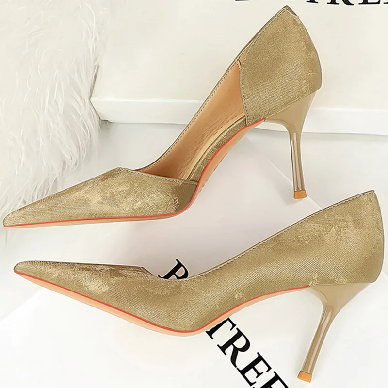 Retro Western Style Party Women Shoes 8cm Thin High Heels Shallow Pointed Toe Fabric Side Hollow Ladies Elegant Pumps Black