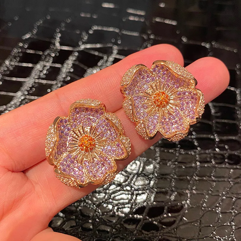 

Temperament Exquisite Luxury Zircon Flower Earrings