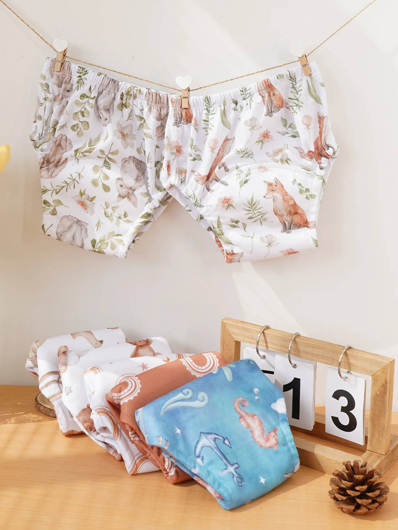 Elinfant 2 Pcs/Set Baby Training Pants Imitation Cotton Pants Suede Cloth Inner Fashion Prints Washable Resuable Baby Diapers