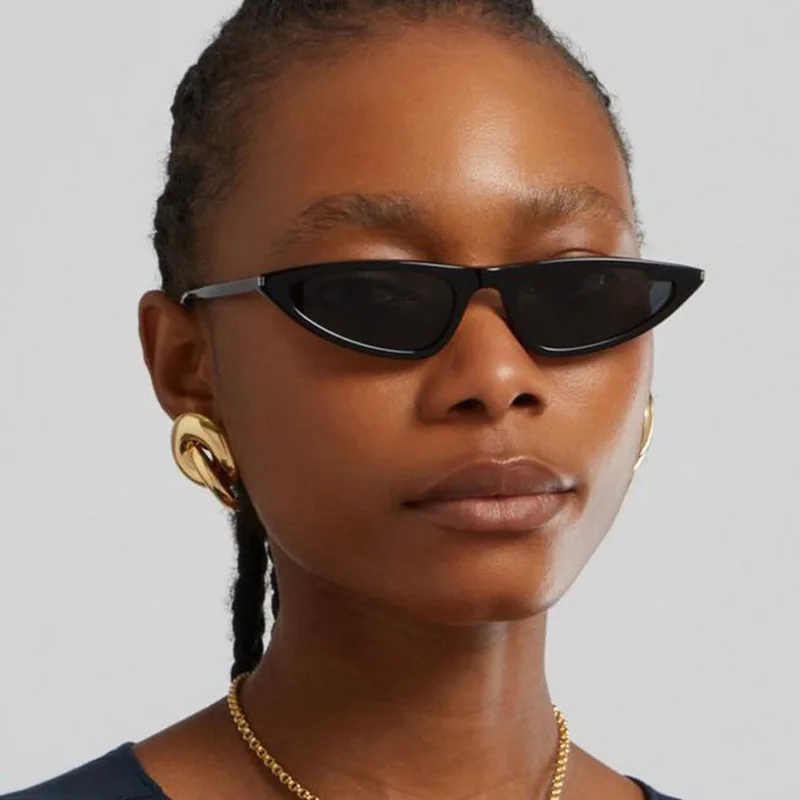 نظارات شمسية بإطار صغير مثلث للحماية من الأشعة فوق البنفسجية للجنسين بتصميم كلاسيكي للحفلات والسفر بتصميم هندسي مستوحى من الطراز