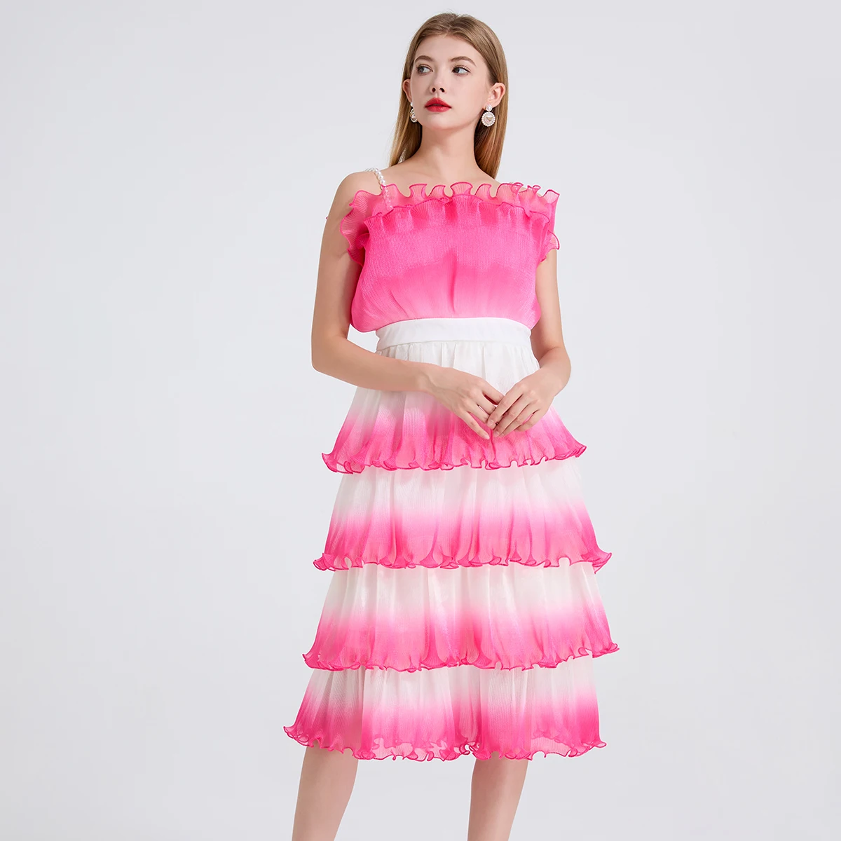 Abito da torta con volant per le vacanze estive alla moda per le donne Abiti da ballo lunghi con perline di cristallo senza spalline