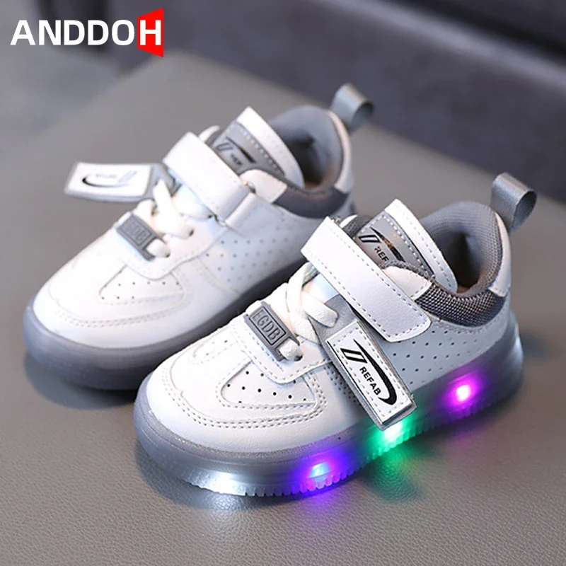 

Children Lighted Sport Shoes LED Lights Glowing Sneakers for Boys Girls.cgColor