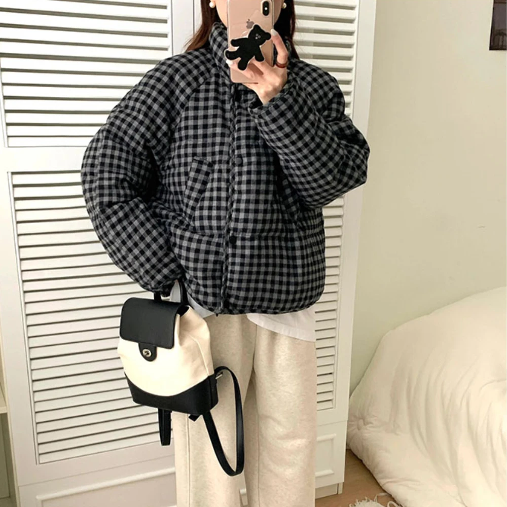 Fashion American Retro Plaid Puffer Jacket Women Loose Stand Collar Short Down Jacket 90White Duck Down Warm New in Outerwears