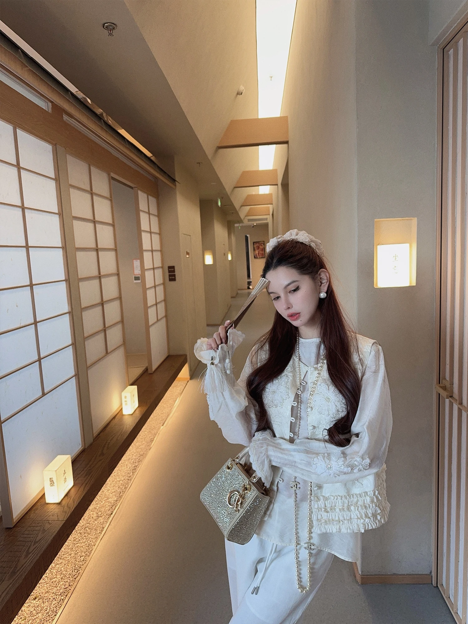 

Новый комплект из двух предметов в китайском стиле: женская рубашка с длинным рукавом и вышивкой, весенняя модная элегантная дышащая, удобная и легкая.