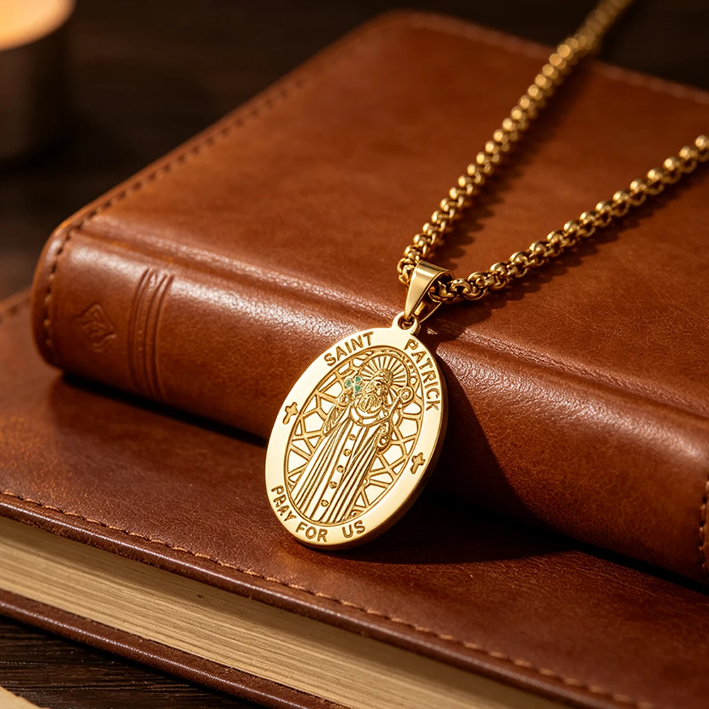 St. Patrick Medal Necklace for Men Saint Patrick Pray For Us Oval Pendant Stainless Steel Lucky Clover Blessing Amulet Jewelry