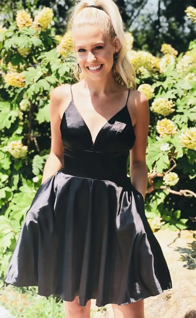 Spaghetti Strap Satin Homecoming Dresses for Teens 2025 V Neck A Line Short Prom Dress with Pocket Bridesmaid Gown Wedding Party