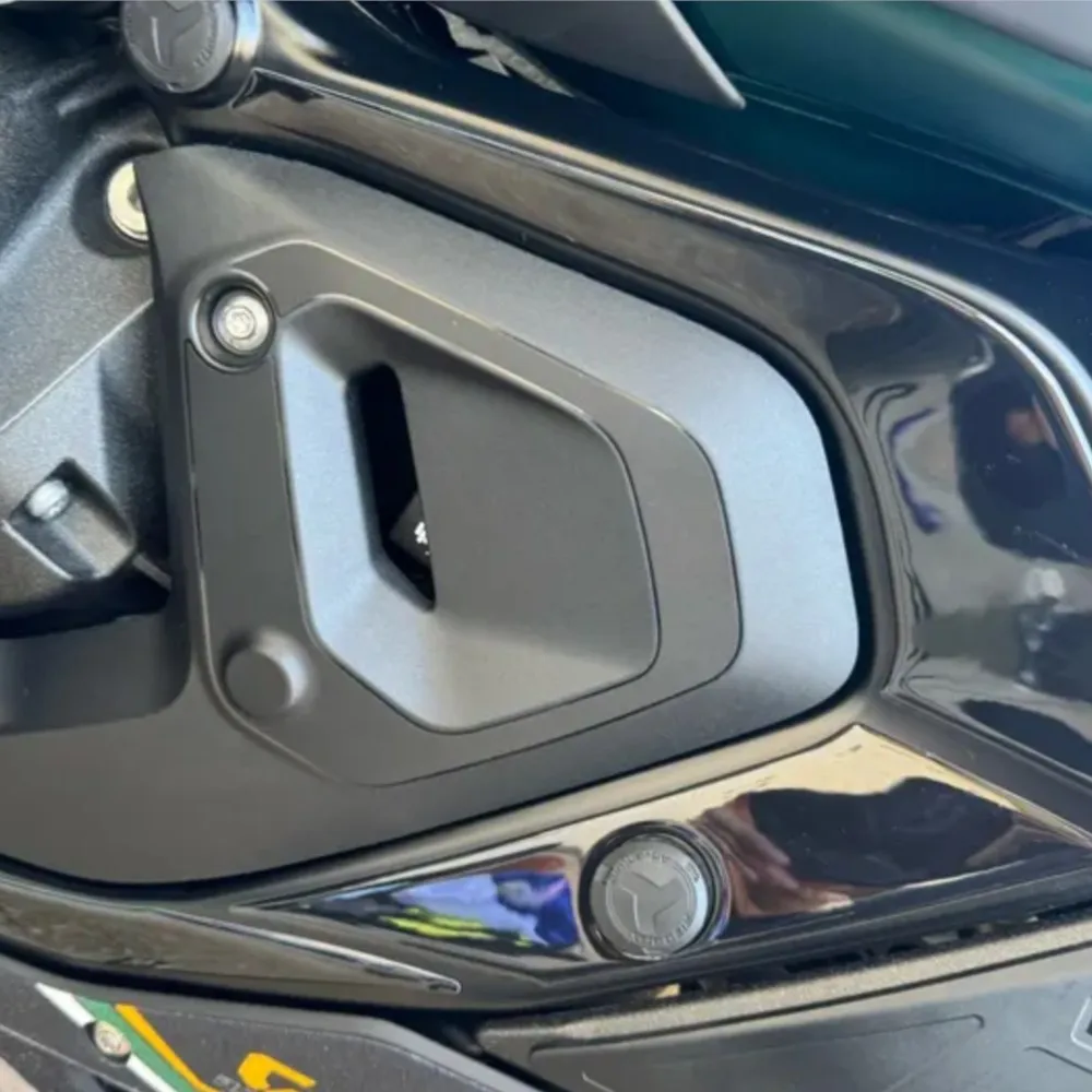 

8PCS For BMW R1300GS R 1300GS Adventure R1300 GS ADV 2024 2025 Motorcycle Frame Hole Cover Caps Plug Decorative Frame Cap Set